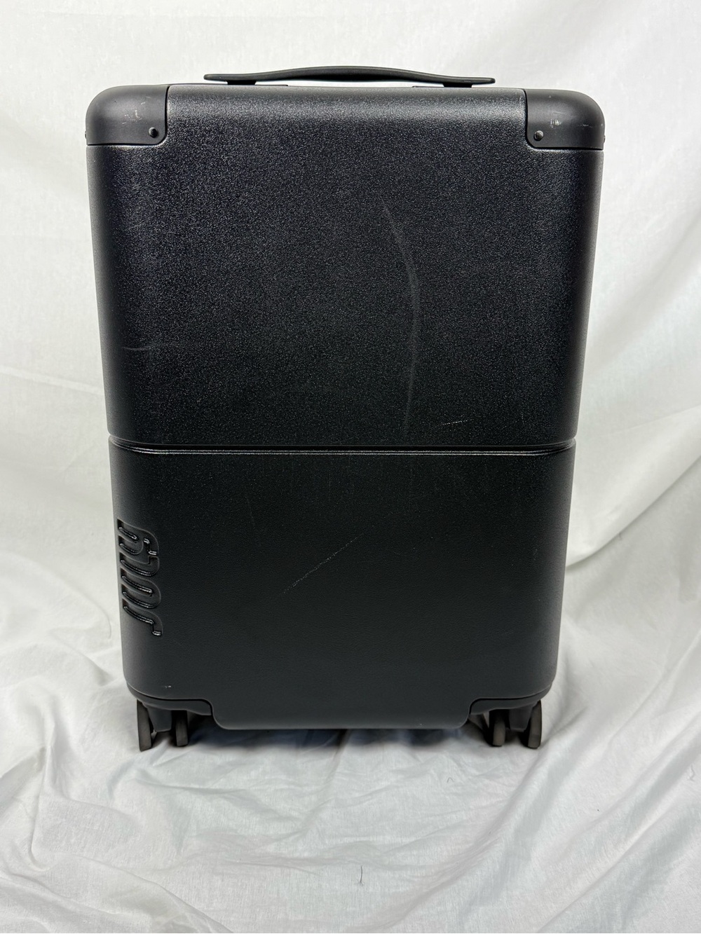 JULY Carry-On 21” Suitcase with Removable Power Bank